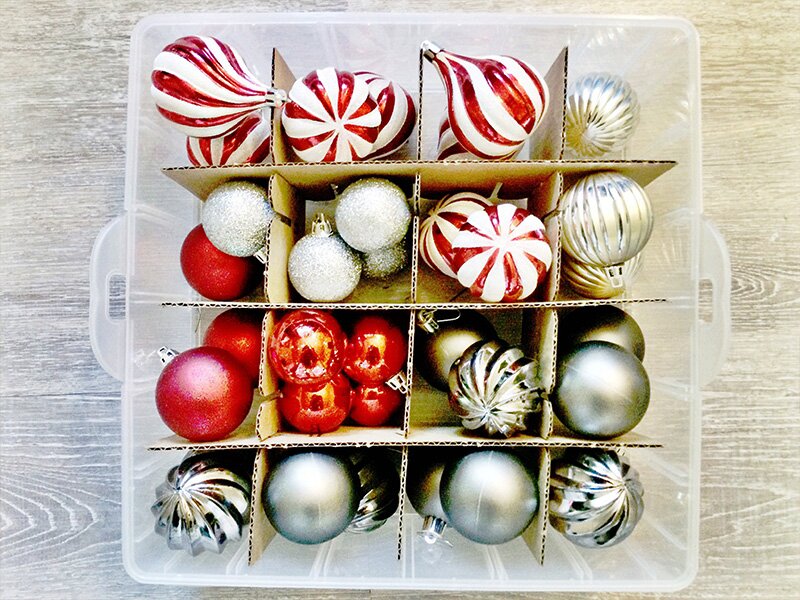 Hoe berg je kerstballen veilig op na de feestdagen?