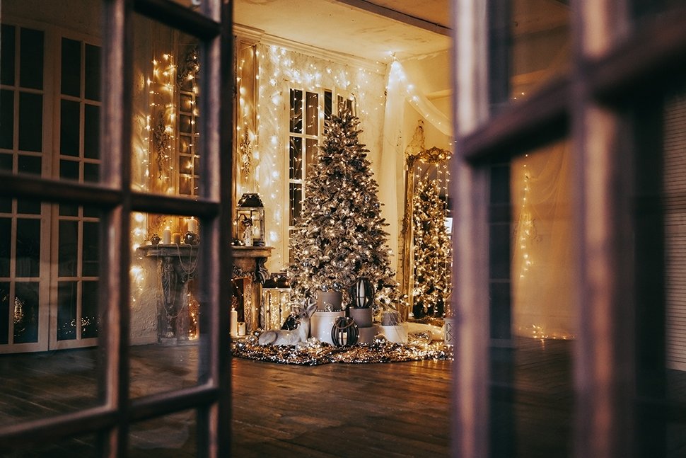 Laat je verleiden en verblijden door de kerstshow in ons tuincentrum Laat je verleiden en verblijden door de kerstshow in ons tuincentrum