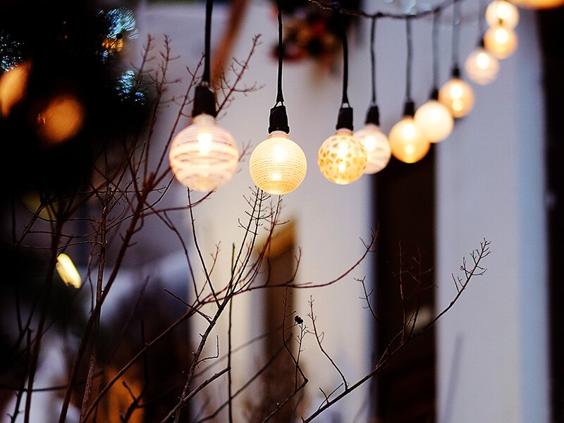 Waar moet je op letten bij het kopen van buitenkerstverlichting?