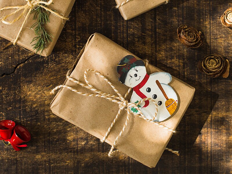 Wat zijn creatieve manieren om kerstcadeaus in te pakken?