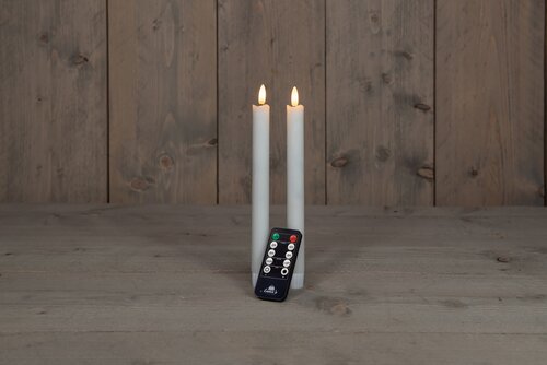Anna's Collection LED-dinerkaarsen 3D-vlam - H23cm Wit 2 stuks - afbeelding 3