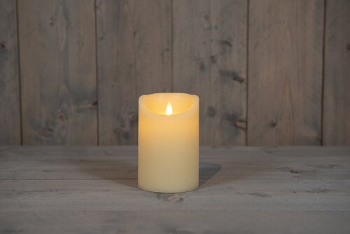 Anna's Collection LED-kaars rustiek met bewegende vlam ivoor - H 15 x Ø 10 cm - afbeelding 2
