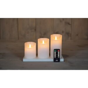 Anna's Collection LED-stompkaarsen rusiek met oplaadstation - H10/12,5/15cm Wit 3-delig - afbeelding 2