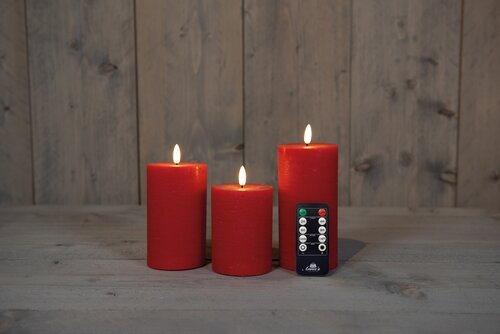 Anna's Collection LED-stompkaarsen rustiek met 3D-vlam rood - set van 3 - H 10/12,5/15 x Ø 7,5 cm - afbeelding 2