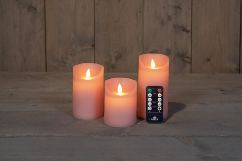Anna's Collection LED-stompkaarsen rustiek met bewegende vlam roze - set van 3 - H 10/12,5/15 x D 7,5 cm - afbeelding 3