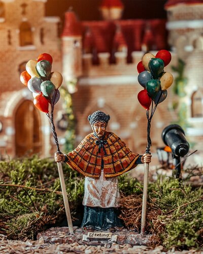 Ballonnenvrouw - l10xw6xh14cm - afbeelding 2