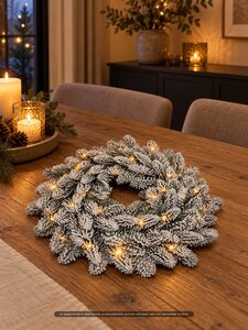 Evergreen Kunstkerstkrans Nobilis besneeuwd - incl 50 lampjes - D 40 cm - afbeelding 2