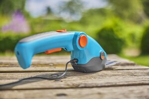 GARDENA Accu grasschaar ComfortCut met steel en wielen - afbeelding 4