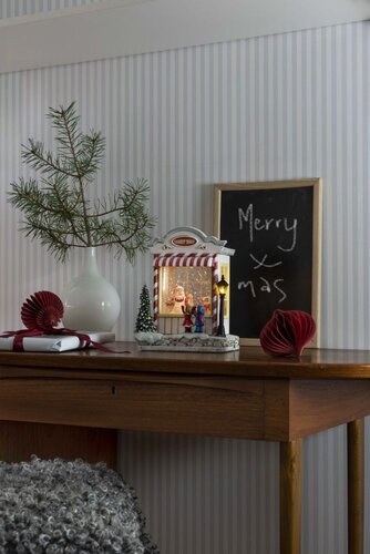 LED kerstlantaarn snoepwinkel met kerstman en kinderen tafereel. - afbeelding 3