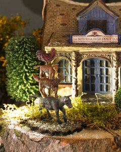 Luville Kerstdorpminiatuur Efteling Bremer stadsmuzikanten - L 7,5 x B 6 x H 10 cm - afbeelding 2
