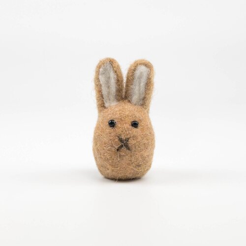 Vilten konijn staand D 4 x H 8,5 cm bruin