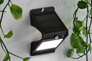 Wandlamp solar zwart met bewegingsensor 10x8x16cm ww
