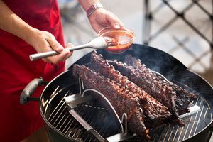 Weber® Deluxe Multifunctionele vleeshouder - afbeelding 3