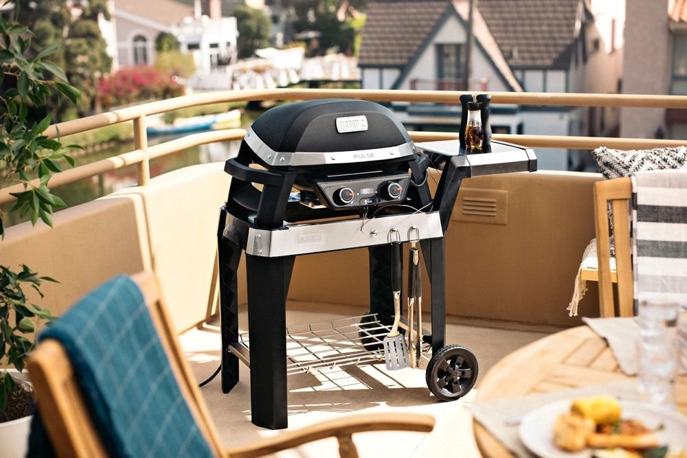 Onschuld meerderheid Correlaat Weber® Pulse 2000 Elekrische barbecue met onderstel - Tuincentrum Coppelmans